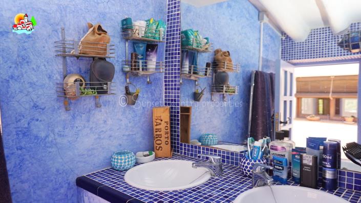 Image No.32-Propriété de pays de 4 chambres à vendre à Iznájar