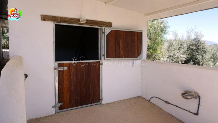 Image No.36-Propriété de pays de 4 chambres à vendre à Iznájar