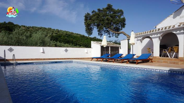 Image No.1-Propriété de pays de 6 chambres à vendre à Iznájar