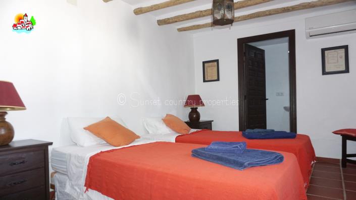 Image No.38-6 Bed Country Property for sale