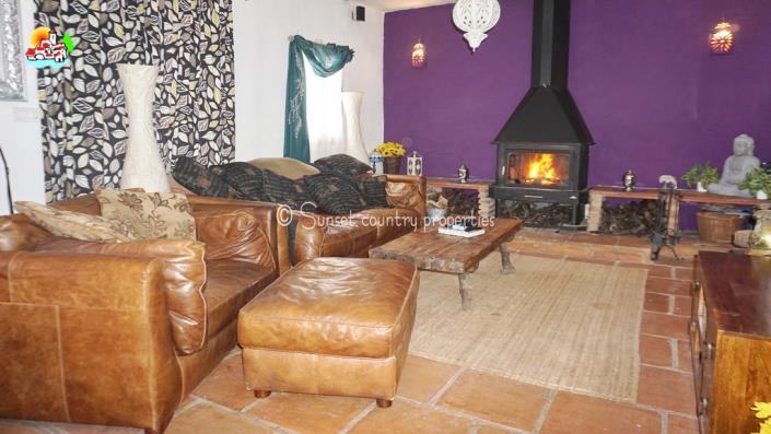 Image No.6-7 Bed Country Property for sale