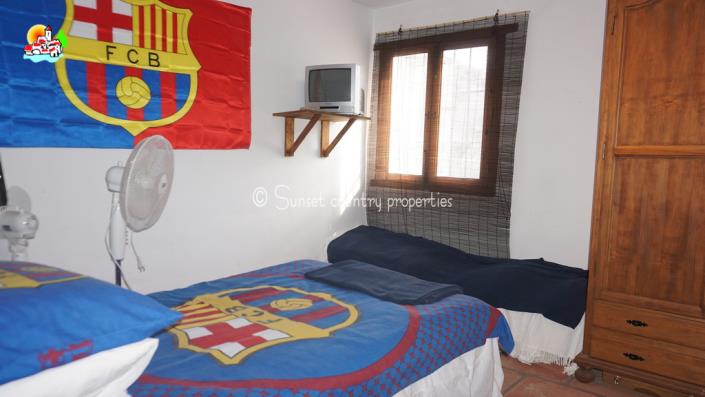 Image No.25-7 Bed Country Property for sale