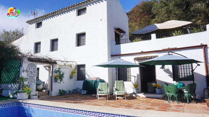 Image No.28-7 Bed Country Property for sale