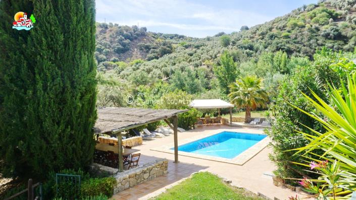 Image No.2-Ferme de 9 chambres à vendre à Iznájar