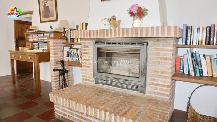 Image No.8-Ferme de 9 chambres à vendre à Iznájar