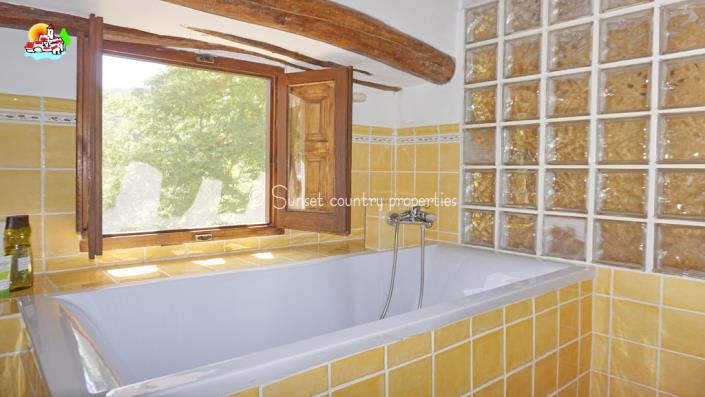 Image No.28-Ferme de 9 chambres à vendre à Iznájar