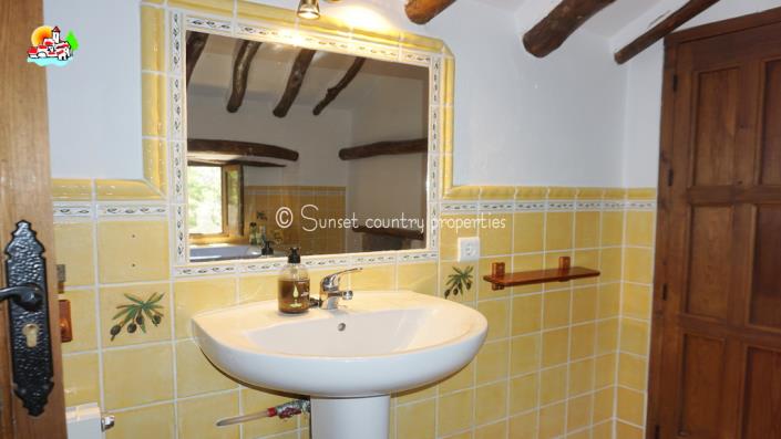 Image No.29-Ferme de 9 chambres à vendre à Iznájar