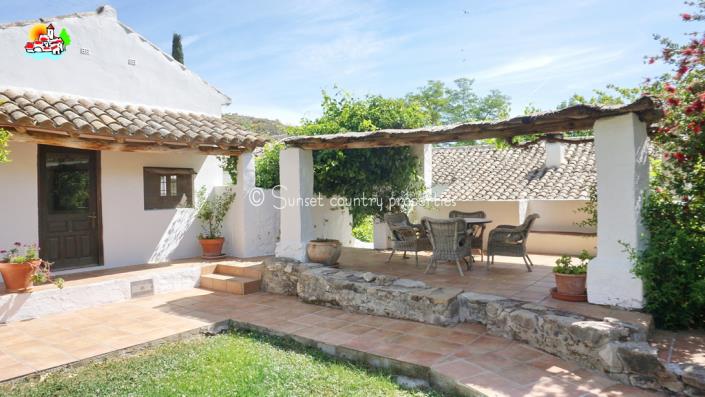 Image No.36-Ferme de 9 chambres à vendre à Iznájar