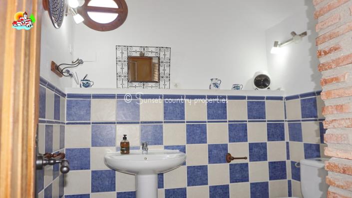 Image No.38-Ferme de 9 chambres à vendre à Iznájar