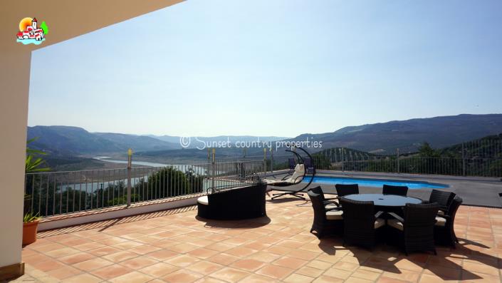 Image No.9-Propriété de pays de 5 chambres à vendre à Iznájar