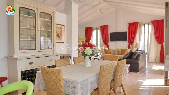 Image No.19-Propriété de pays de 5 chambres à vendre à Iznájar