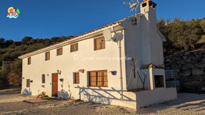 Image No.1-4 Bed Country Property for sale