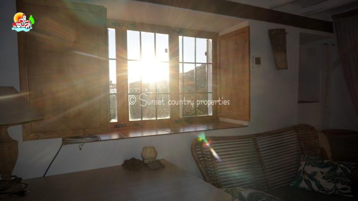 Image No.7-4 Bed Country Property for sale