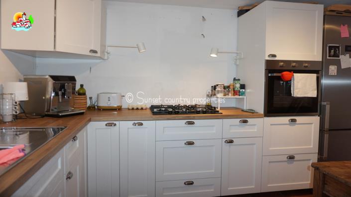 Image No.10-4 Bed Country Property for sale