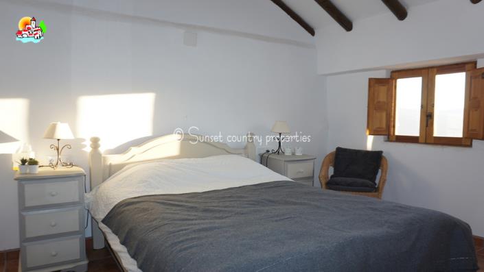 Image No.24-4 Bed Country Property for sale