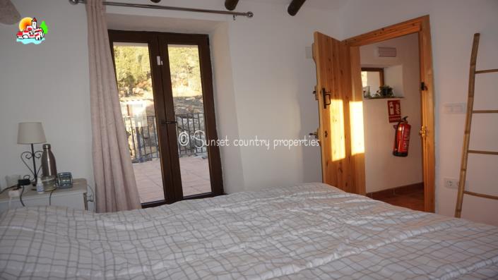 Image No.31-4 Bed Country Property for sale