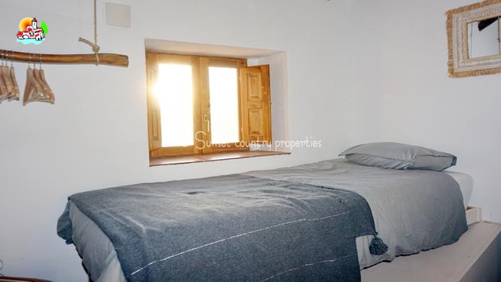 Image No.33-4 Bed Country Property for sale