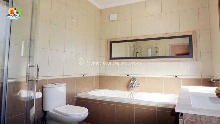 Image No.34-Maison de campagne de 4 chambres à vendre à Algarinejo