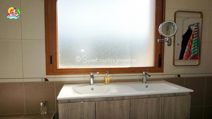 Image No.35-Maison de campagne de 4 chambres à vendre à Algarinejo