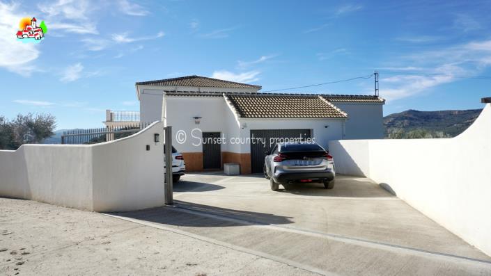 Image No.47-Maison de campagne de 4 chambres à vendre à Algarinejo