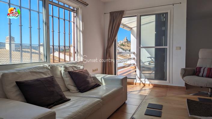 Image No.3-Maison de ville de 4 chambres à vendre à Iznájar