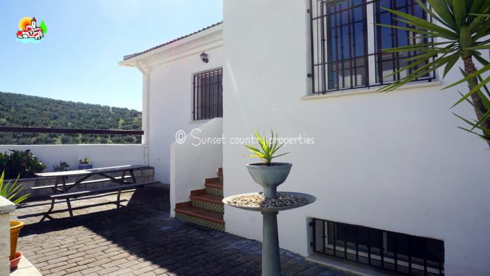 Image No.6-Maison de ville de 4 chambres à vendre à Iznájar