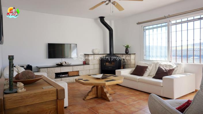 Image No.7-Maison de ville de 4 chambres à vendre à Iznájar