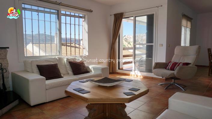 Image No.8-Maison de ville de 4 chambres à vendre à Iznájar