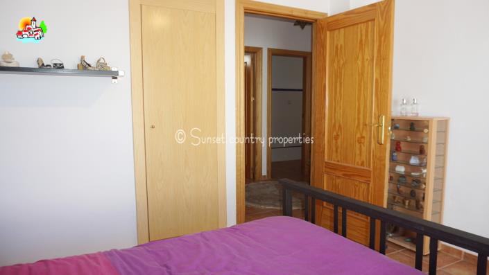 Image No.33-Maison de ville de 4 chambres à vendre à Iznájar