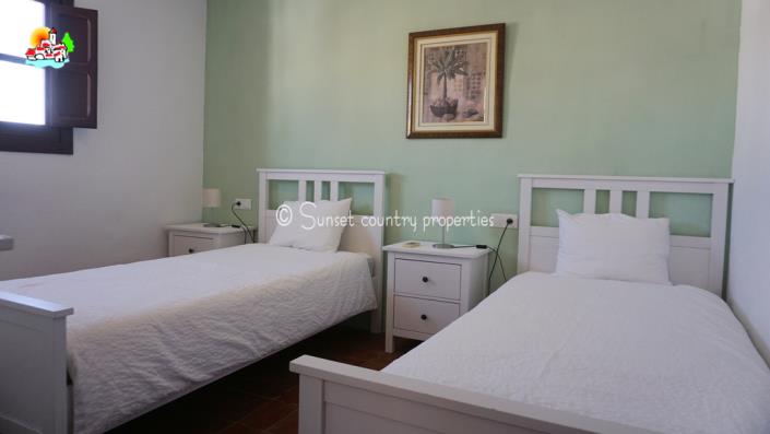 Image No.33-Maison de ville de 3 chambres à vendre à Iznájar