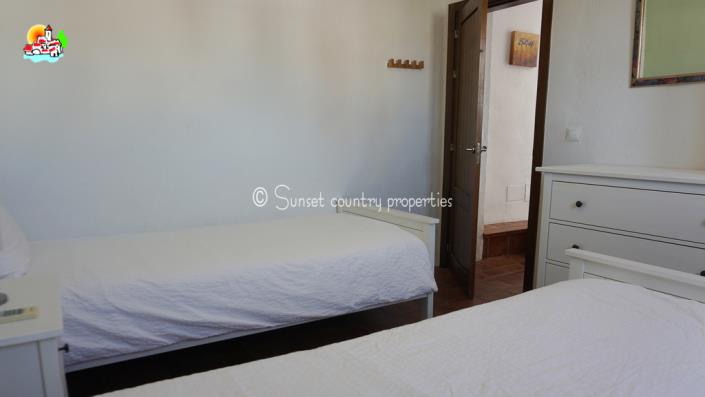 Image No.35-Maison de ville de 3 chambres à vendre à Iznájar