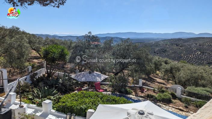 Image No.4-4 Bed Country Property for sale