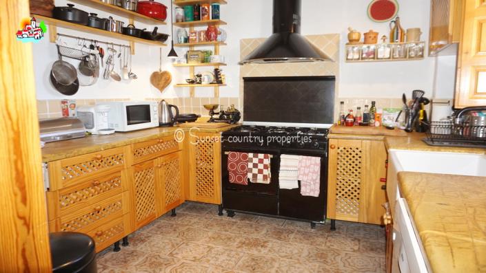 Image No.12-4 Bed Country Property for sale