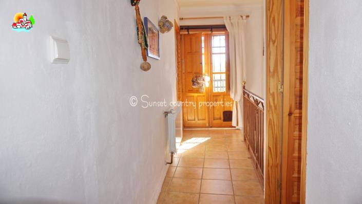 Image No.23-4 Bed Country Property for sale