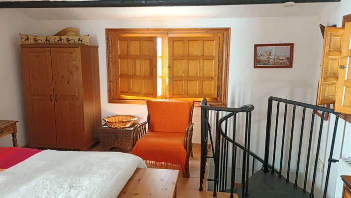 Image No.41-4 Bed Country Property for sale