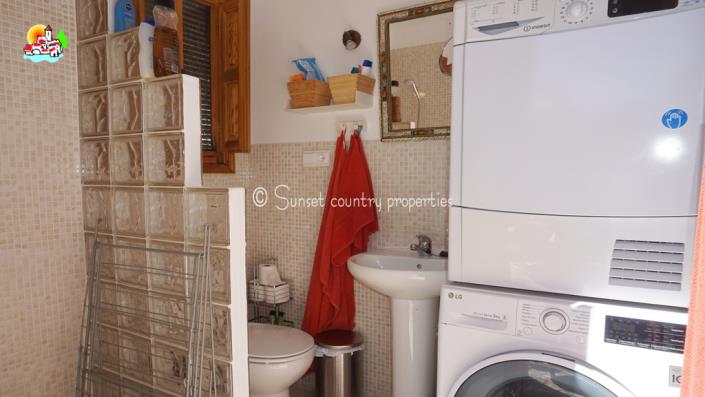 Image No.50-4 Bed Country Property for sale