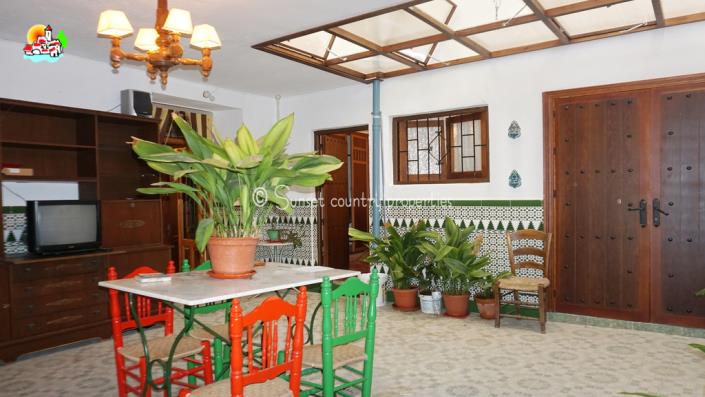 Image No.2-Maison de ville de 4 chambres à vendre à Iznájar