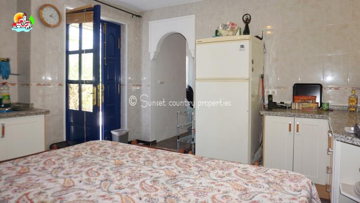 Image No.11-Maison de campagne de 4 chambres à vendre à Iznájar