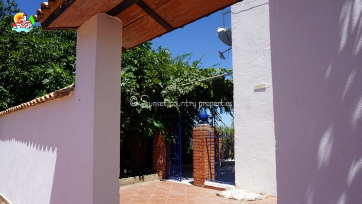 Image No.36-Maison de campagne de 4 chambres à vendre à Iznájar