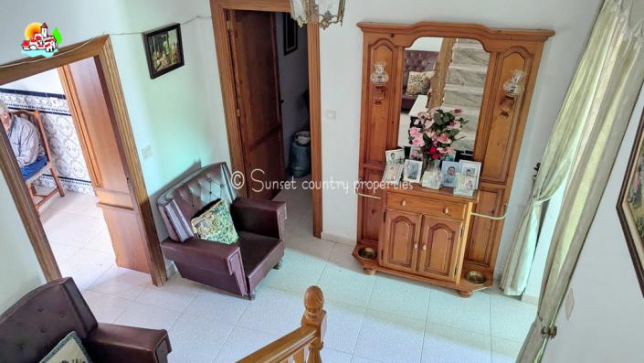 Image No.16-4 Bed Townhouse for sale