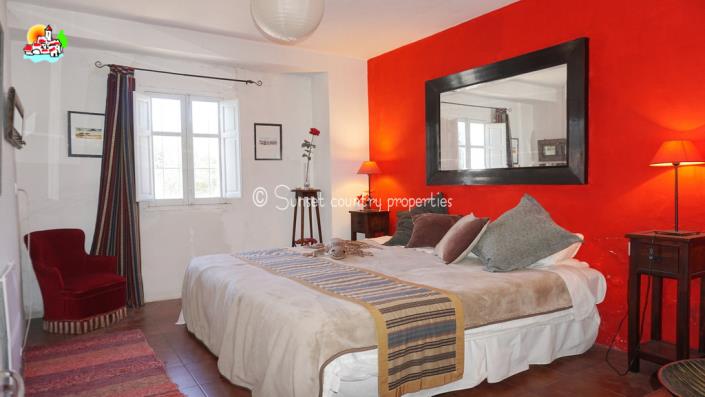 Image No.20-5 Bed Country House for sale