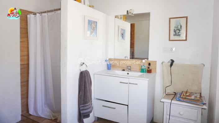 Image No.30-5 Bed Country House for sale