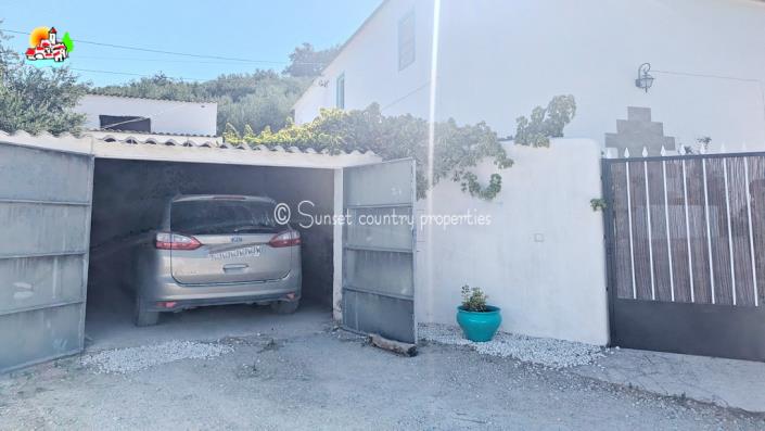 Image No.42-5 Bed Country House for sale