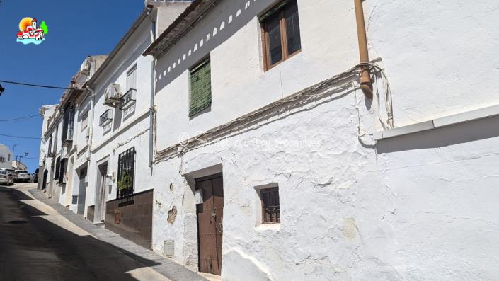 Image No.1-Townhouse for sale