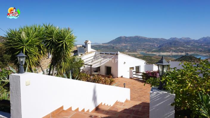 Image No.5-Propriété de pays de 5 chambres à vendre à Iznájar