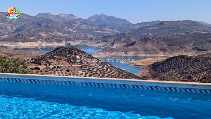 Image No.21-Propriété de pays de 5 chambres à vendre à Iznájar