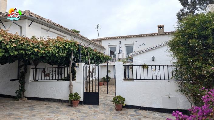 Image No.7-5 Bed Country Property for sale