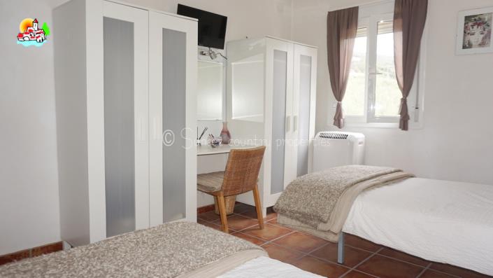 Image No.23-5 Bed Country Property for sale