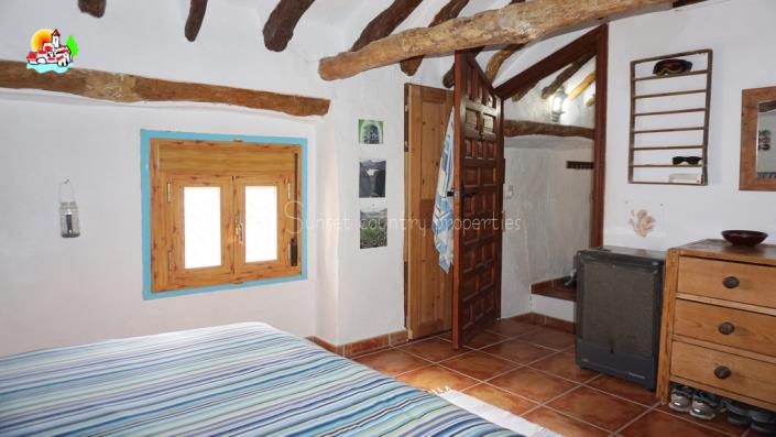 Image No.32-5 Bed Country Property for sale