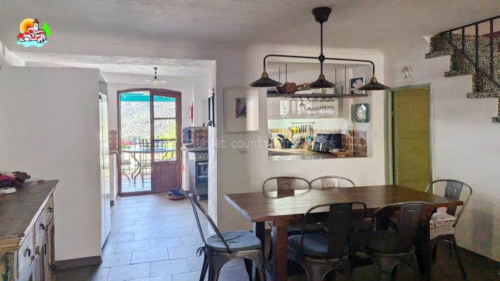 Image No.2-Maison de ville de 3 chambres à vendre à Iznájar